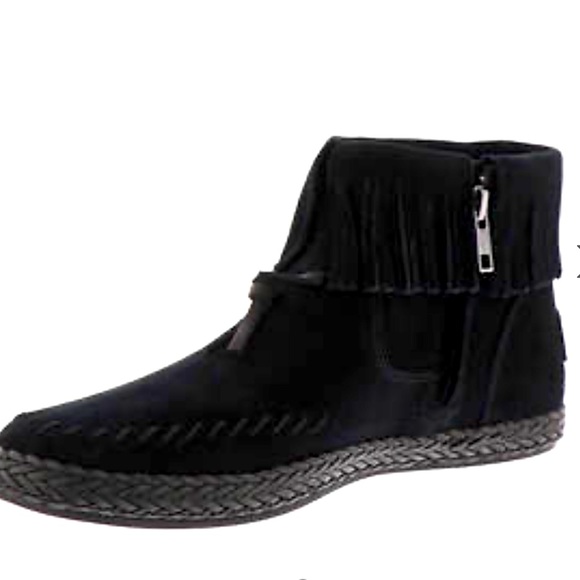 Ugg Kennadi Black Fringe Ankle Boots Sz 9.5 NWT - Picture 1 of 12